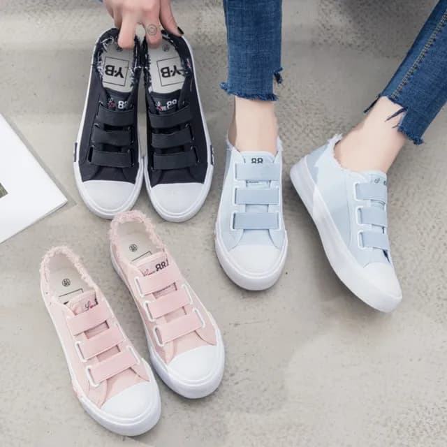 7. Sneakers Korea